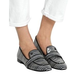 Tory Burch Evette Black &‎ White Striped Patent Preppy Penny Loafers Size 8.5